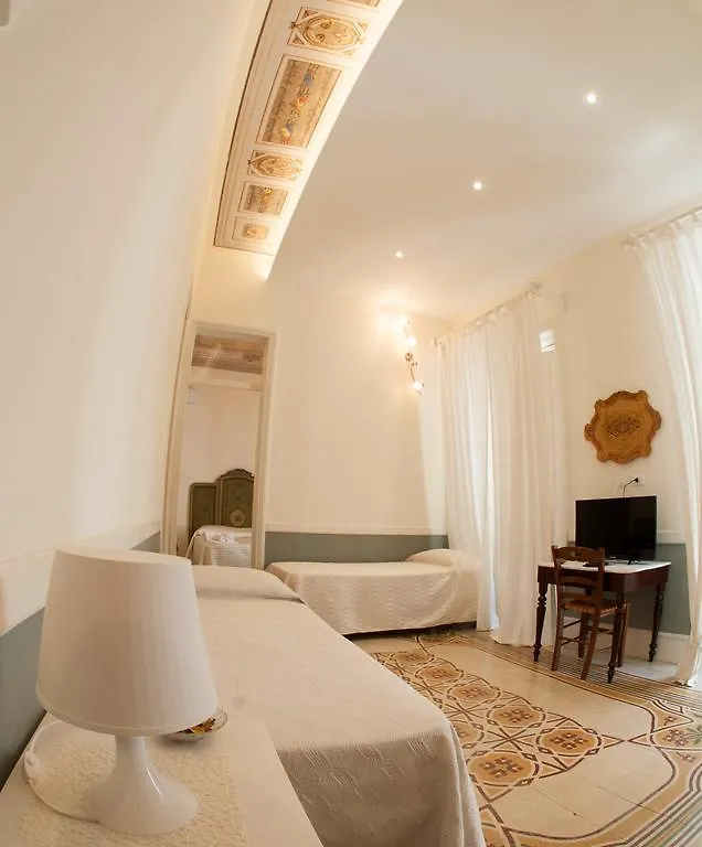 ** Affittacamere Boutique Rooms And Breakfast Granveliero Trapani Italia