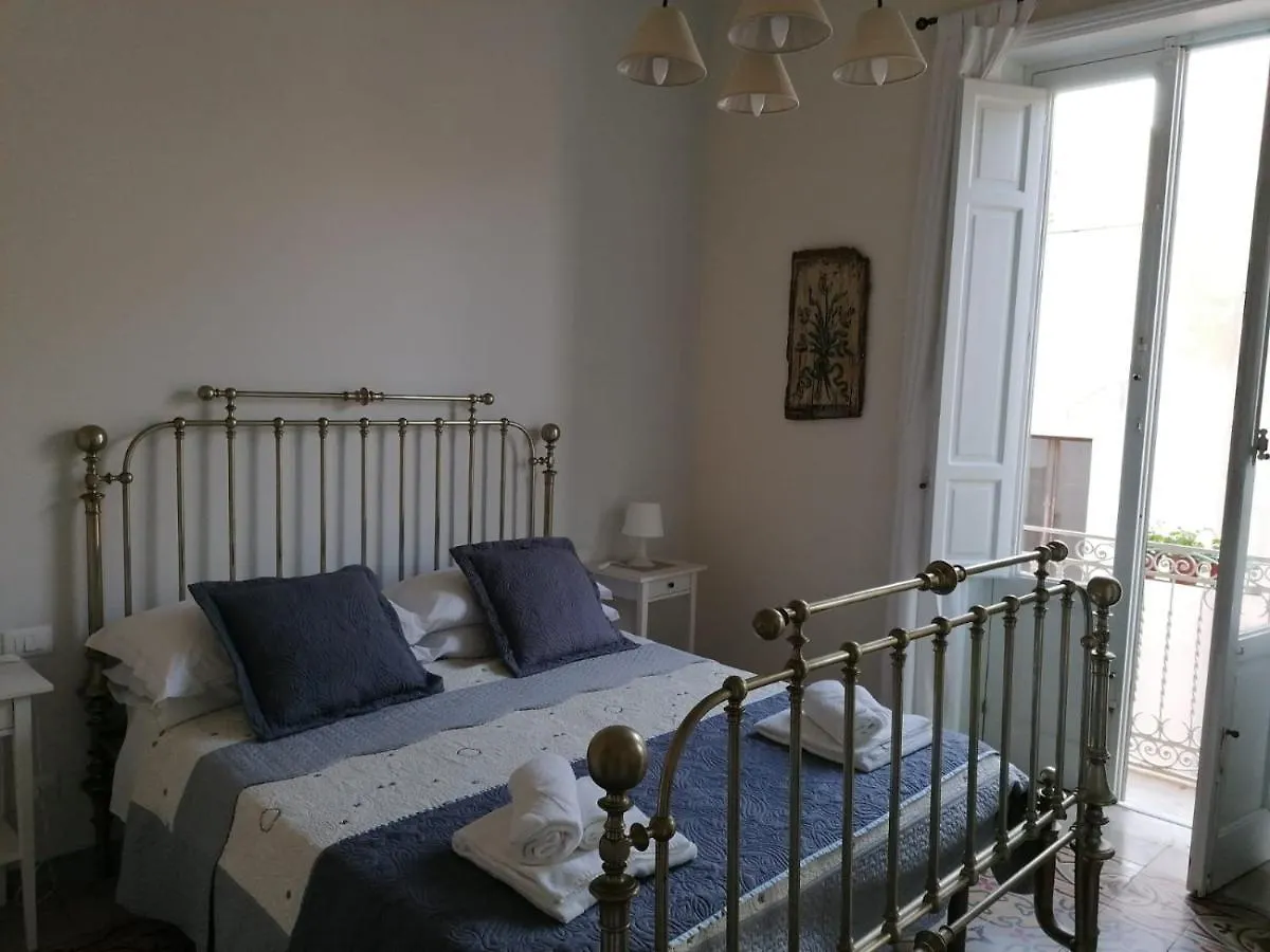Boutique Rooms&Breakfast GranVeliero Trapani 2*,